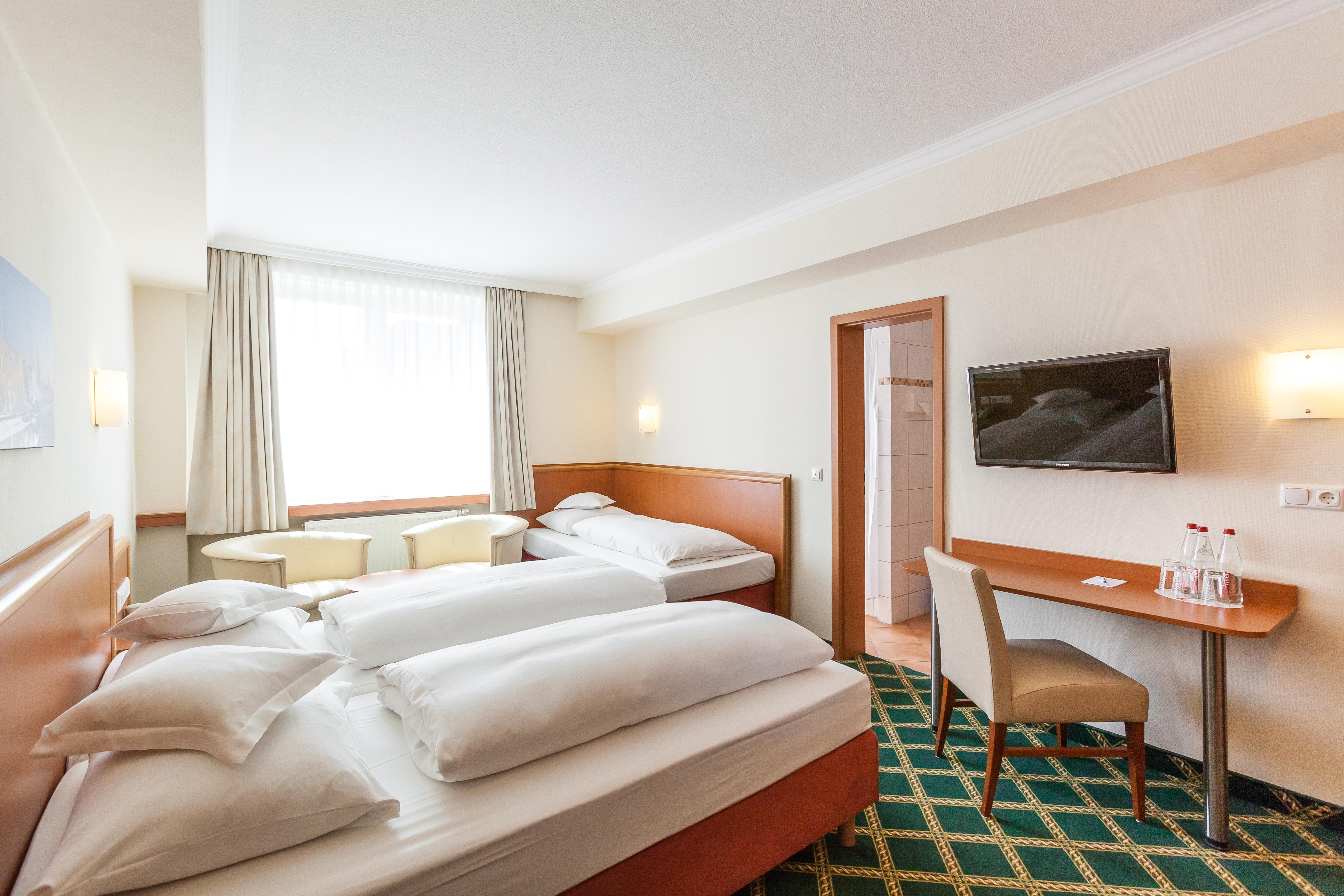 Mercure Center Hotel 3*