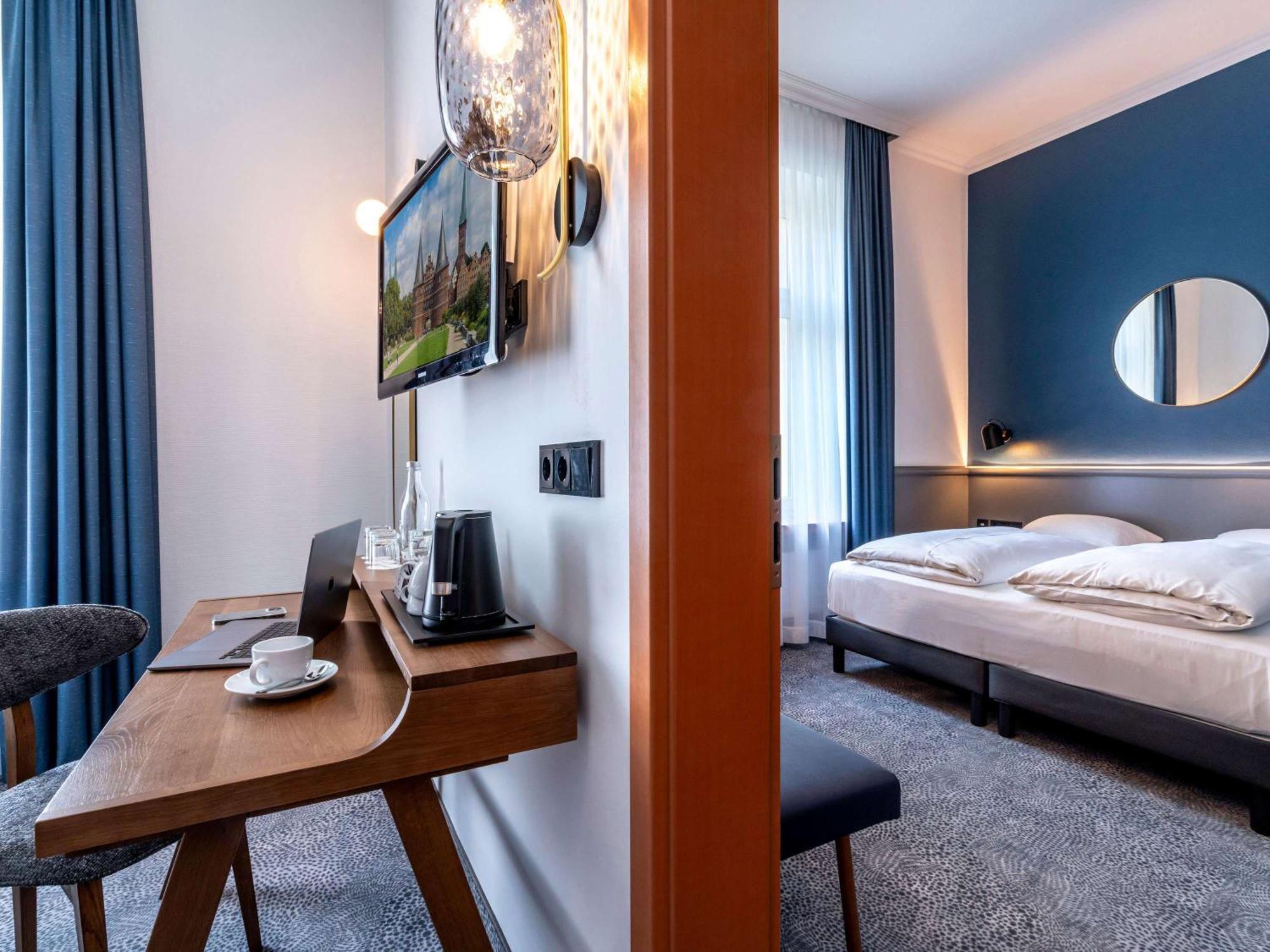 Mercure Center Hotel
